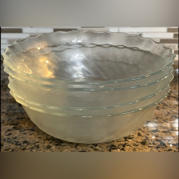 Vintage Rare Find Arcoroc France Fluted Clear Glass Bowls - set of 4 - Picture 3 of 7